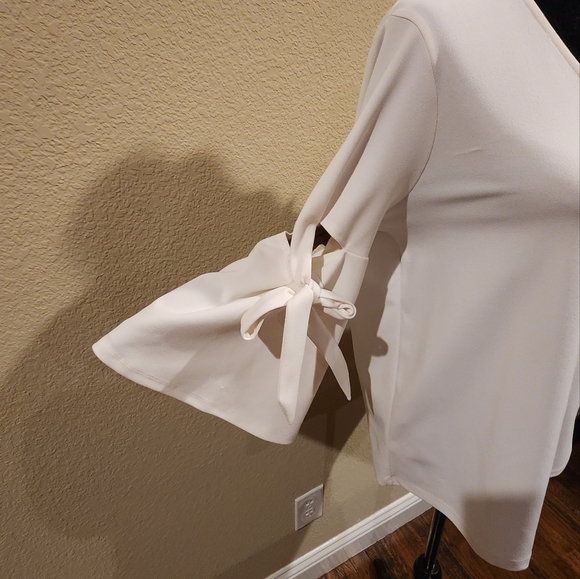 Ann Taylor Blouse with bell sleeves - Winter White - Size Large - Picture 3 of 7